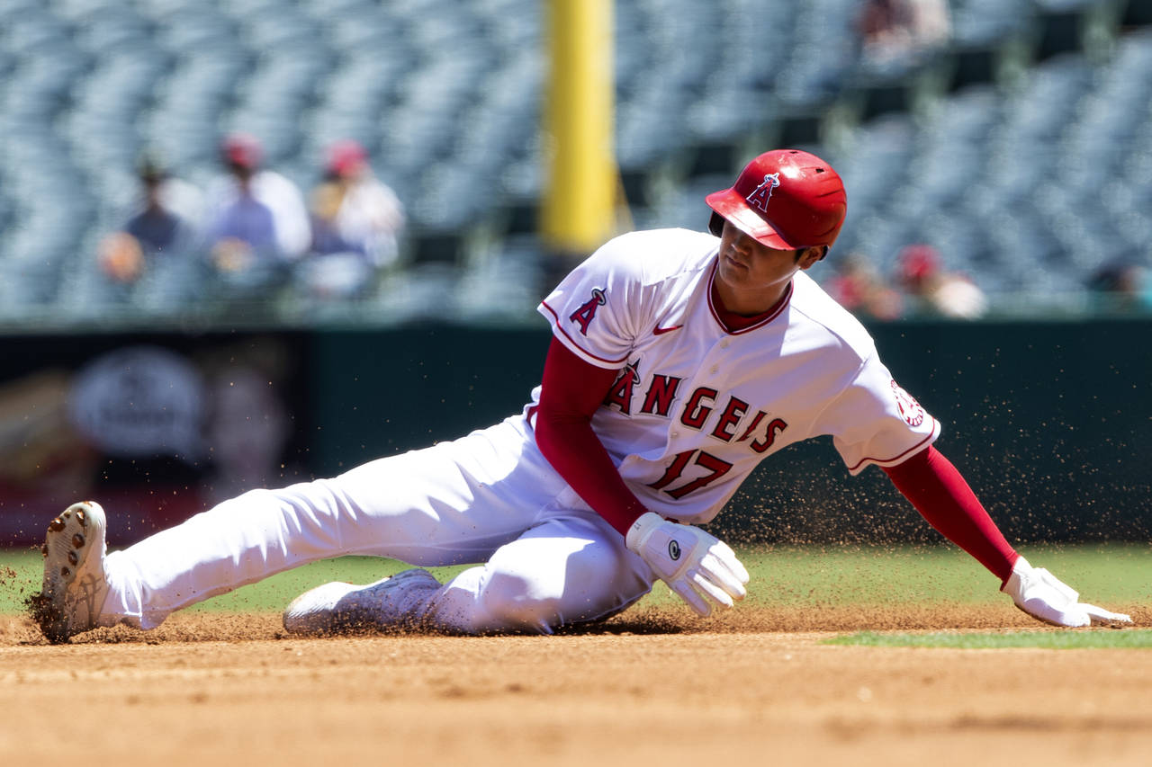 Pollock, Suárez homer late, Mariners beat A's 7-2 in 10 - The San